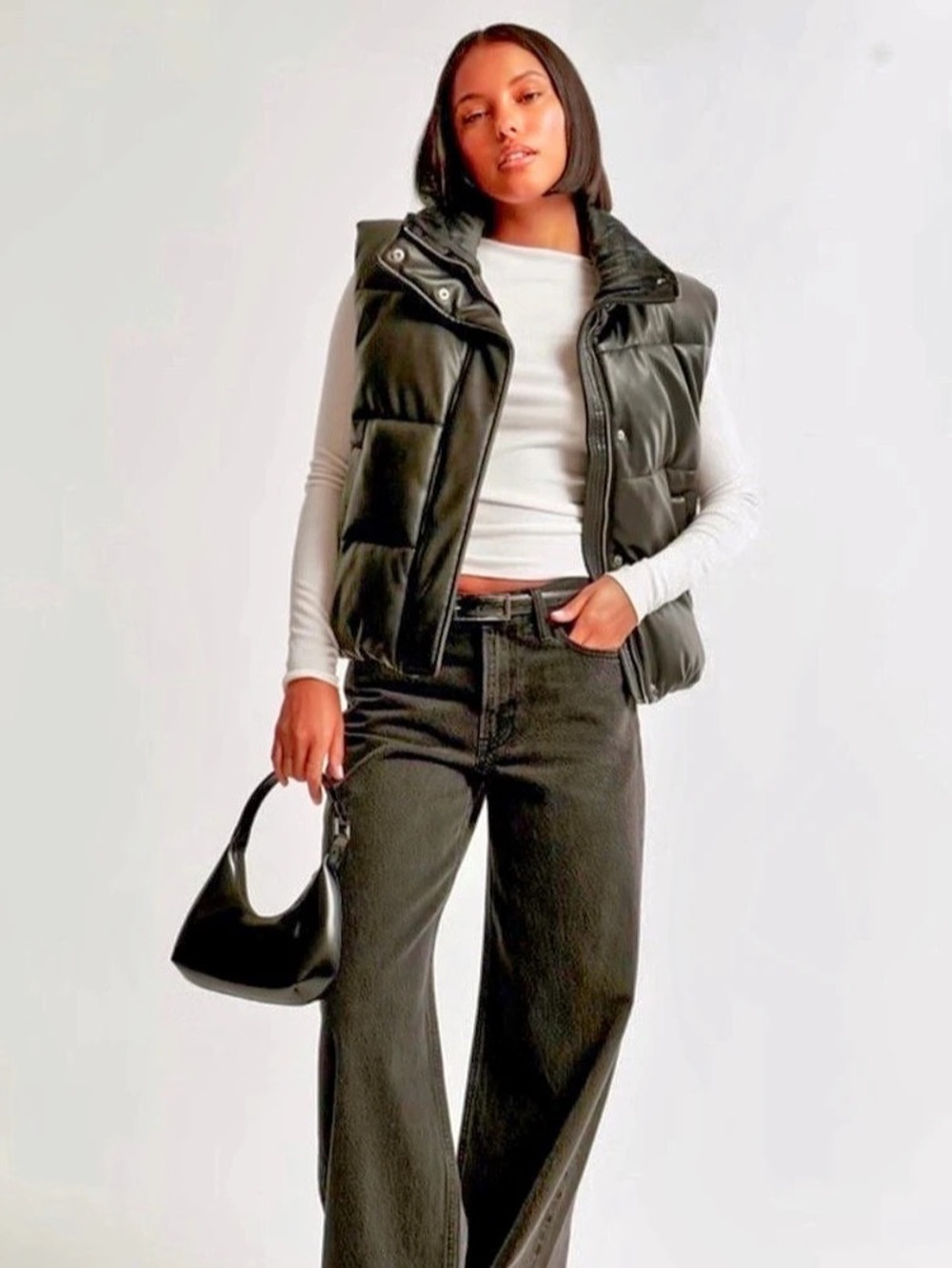 Abercrombie Quilted Puffer Vest in Black Size Medium